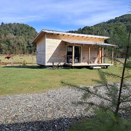 Cabana Del Campo Hornopiren Bagian luar foto