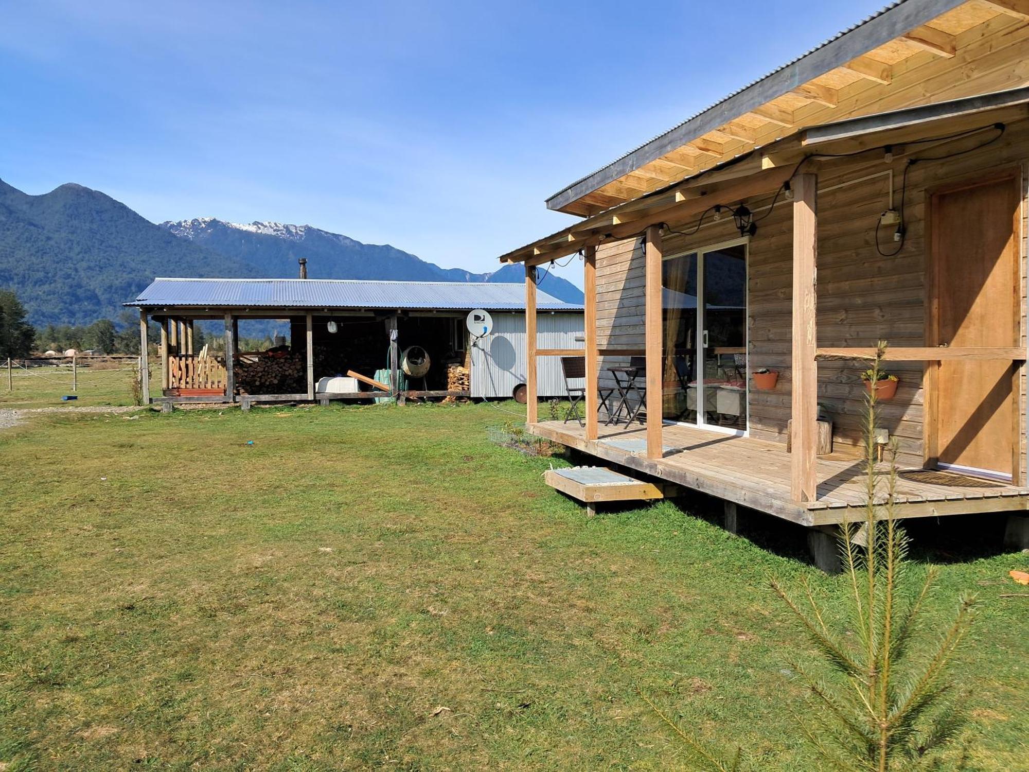 Cabana Del Campo Hornopiren Bagian luar foto